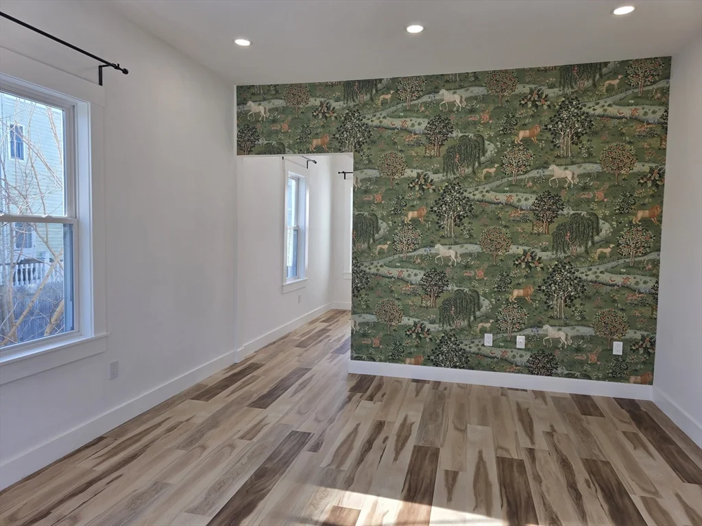 84 Dudley St, Medford