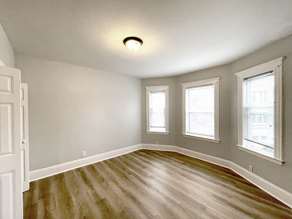 53 Aspinwall Rd, Dorchester