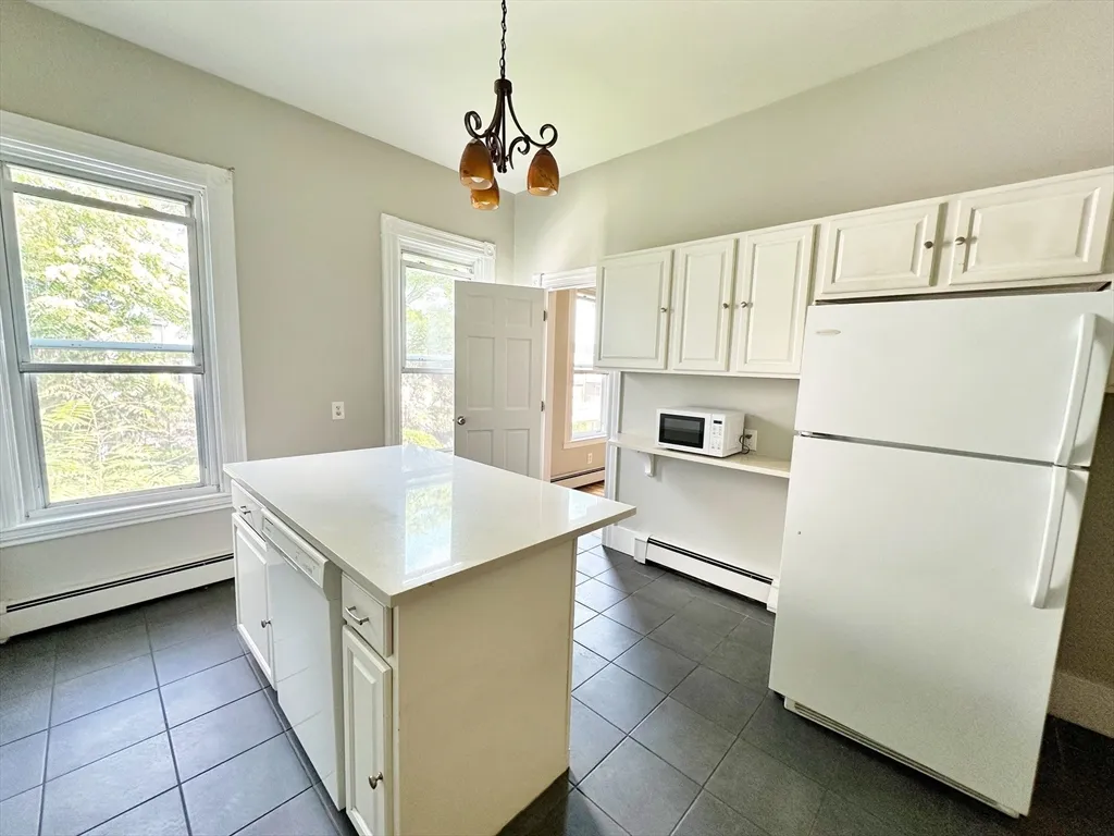 466 Sumner St, East Boston