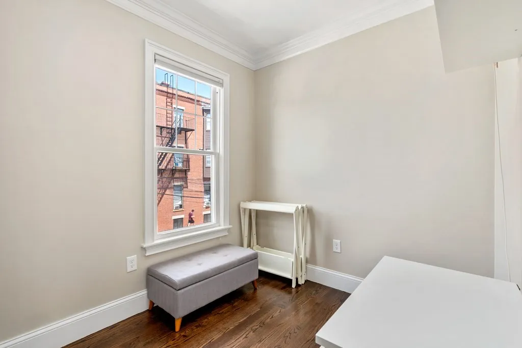 3 Monmouth St, East Boston