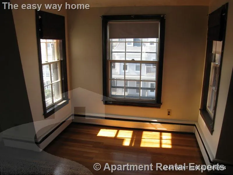 15 Highland Ave, Prospect Hill