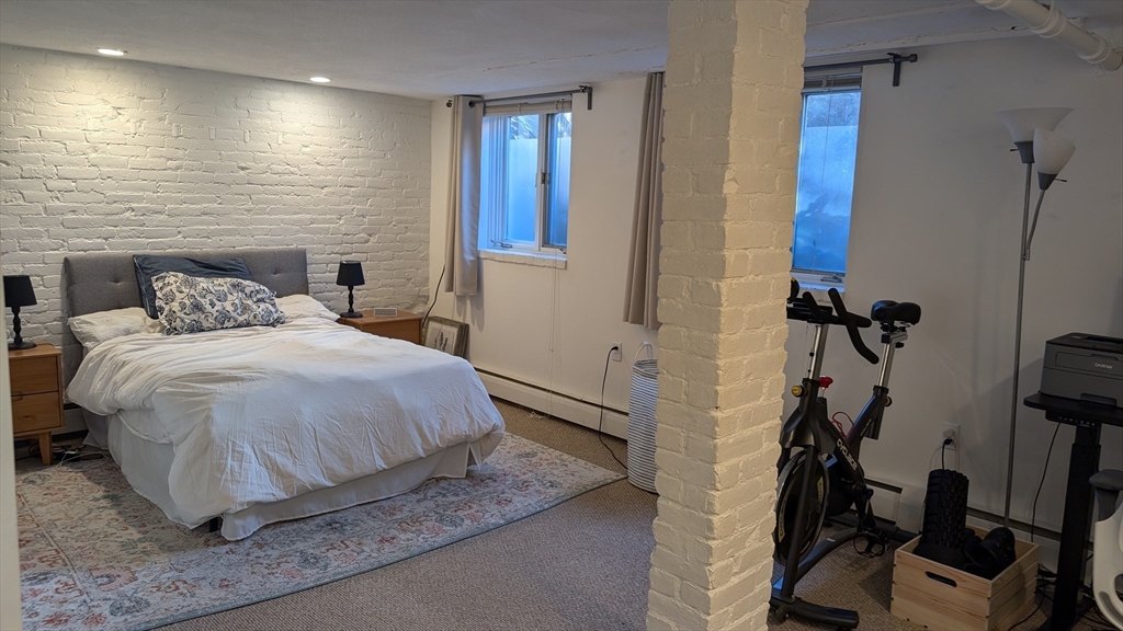 16 Shepard St, Neighborhood Nine