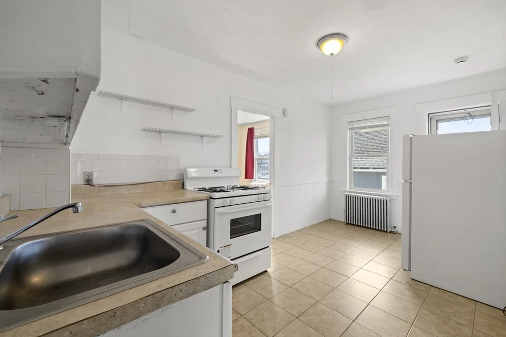 20-22 Sumner St, Quincy