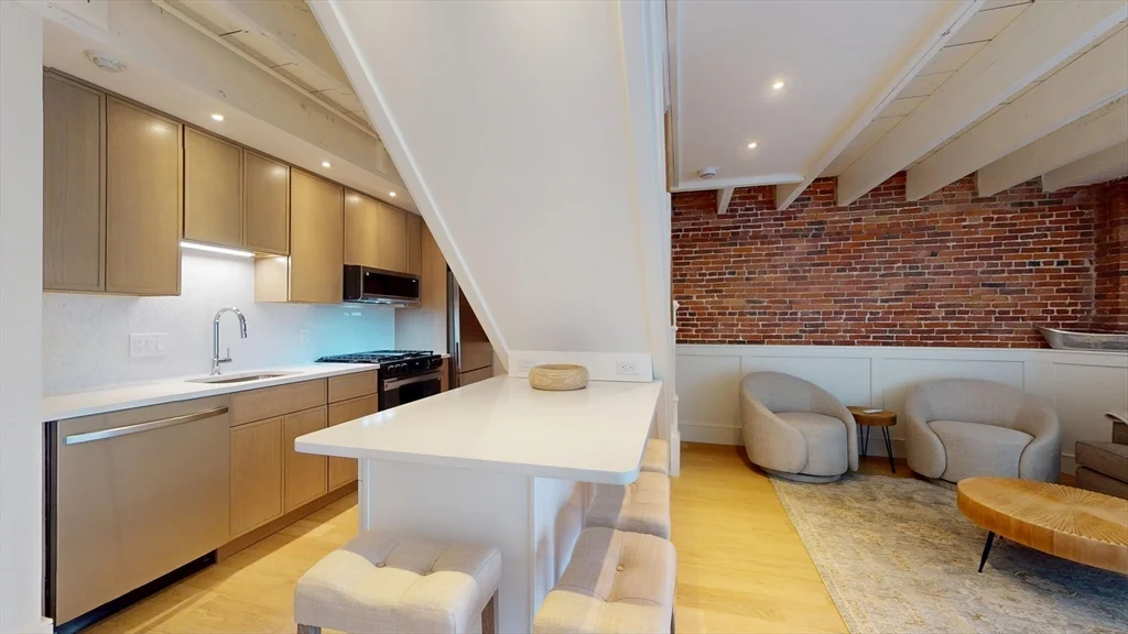 1 Liberty St, Newburyport