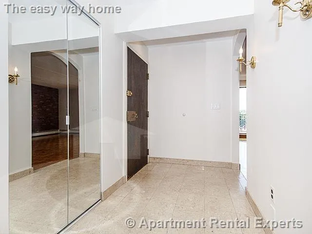31 Harris St, Other