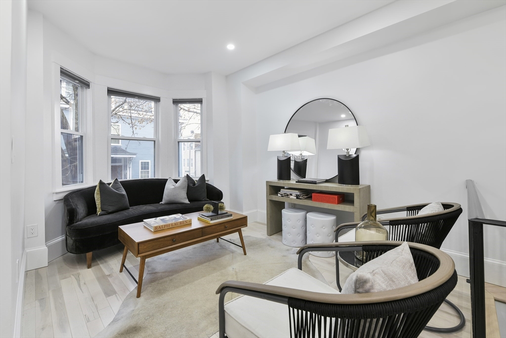 28 Telegraph St, South Boston