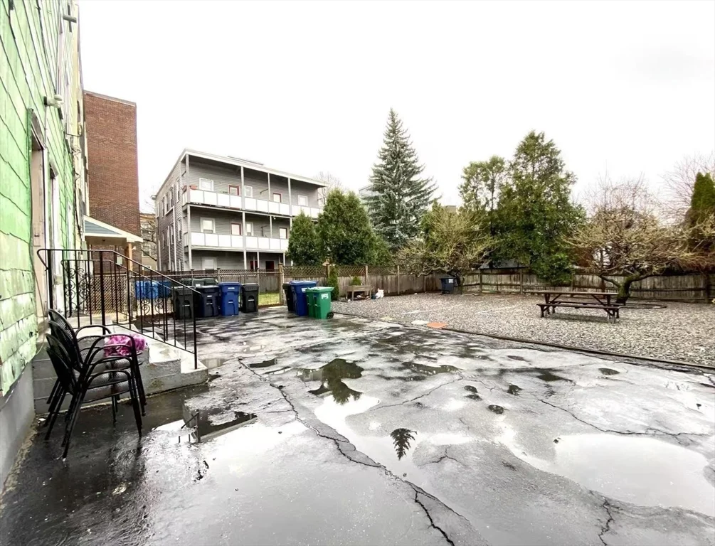 417 Cardinal Medeiros Ave, Wellington-Harrington