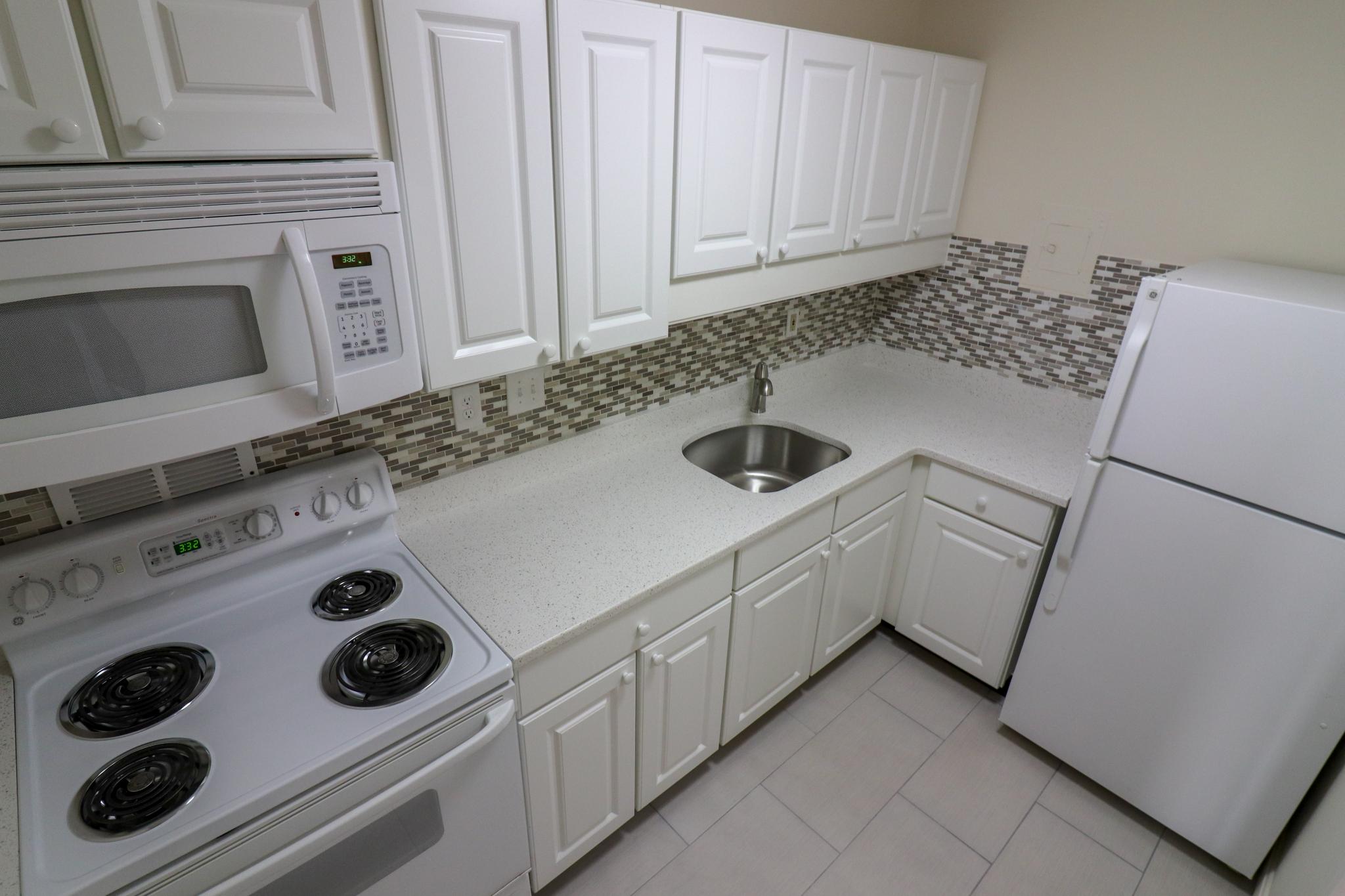 101 Monmouth St, Longwood