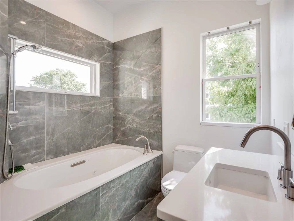 390 Medford St, Winter Hill