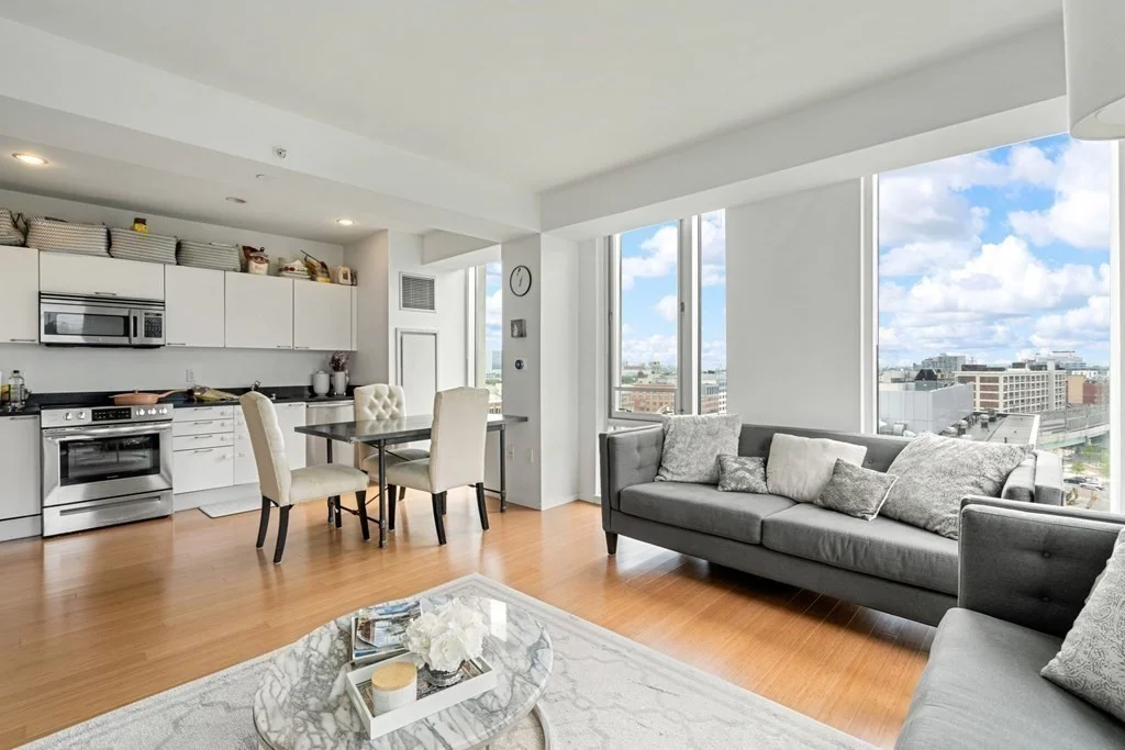 2 Earhart, East Cambridge