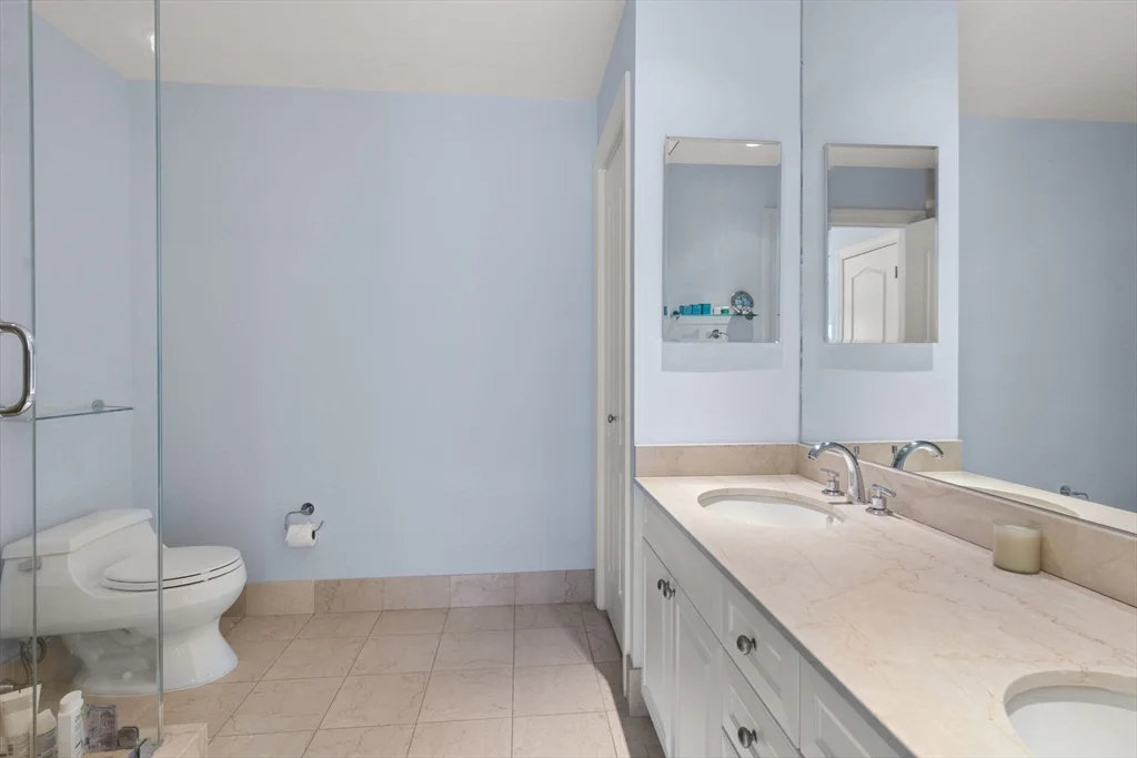 1 Huntington Ave, Back Bay