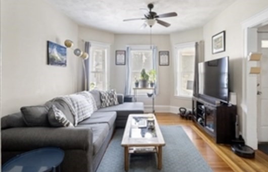 44 Greenleaf Ave, Medford