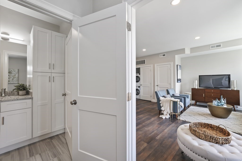 734 South St, Roslindale