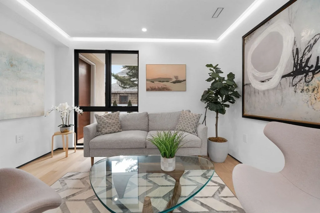 80 Alpine St, West Cambridge