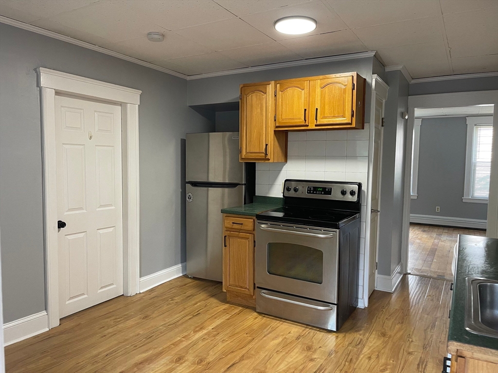 292 Providence Rd, Grafton