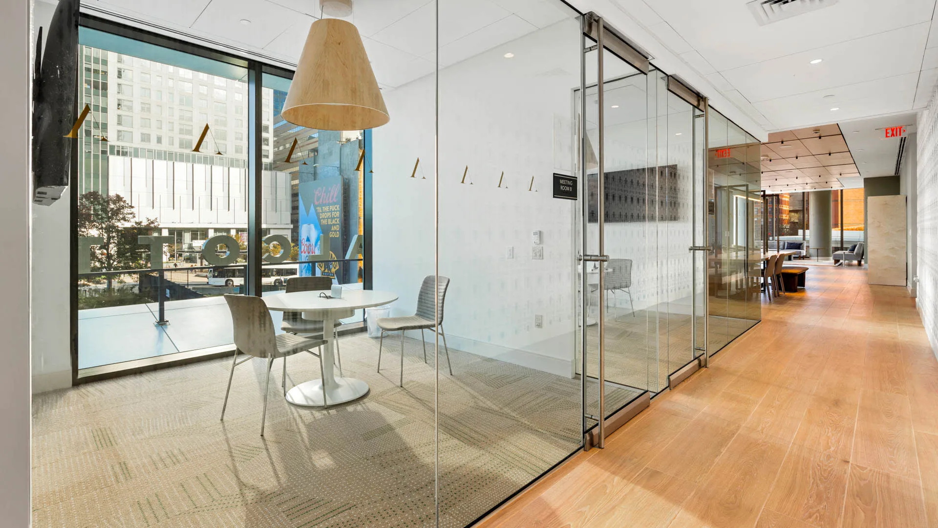 35 Lomasney Way, West End