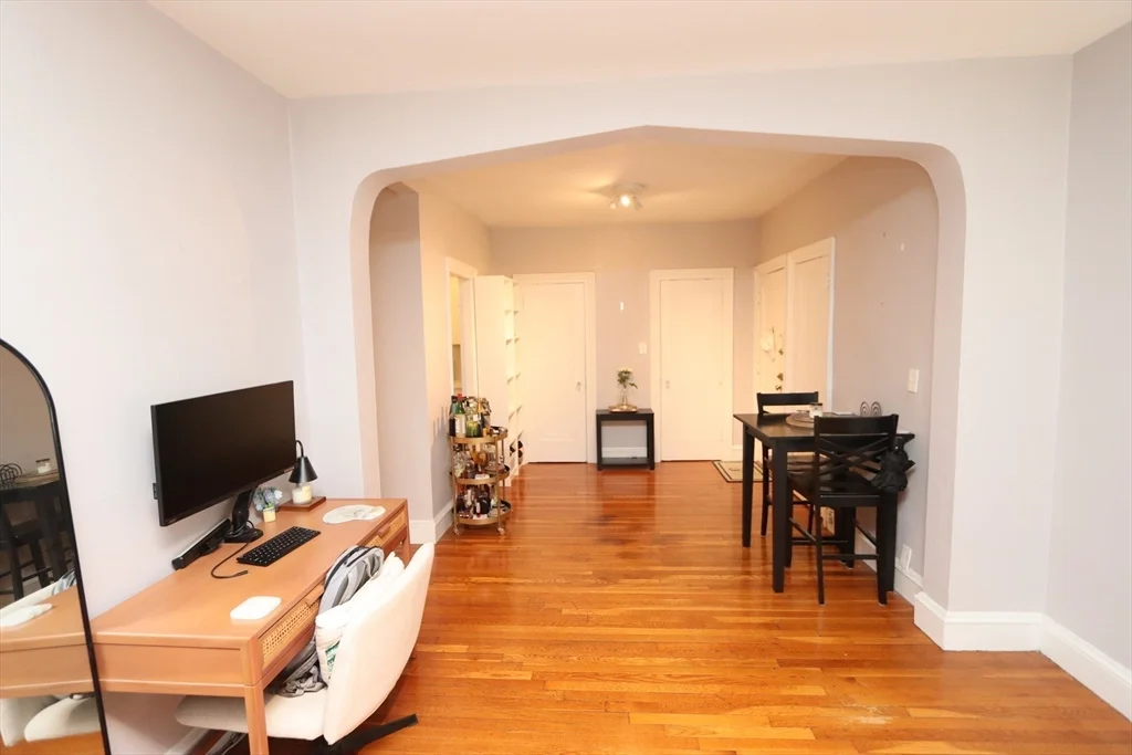 1662 Commonwealth Ave, Brighton