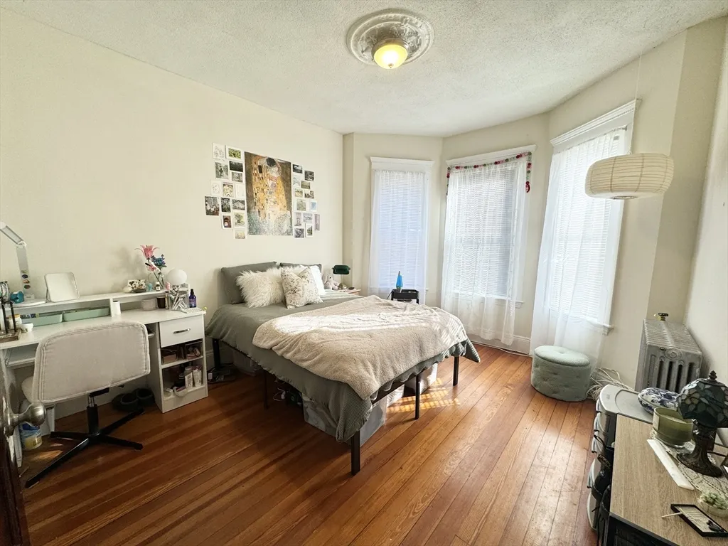 692 Columbia Rd, Boston