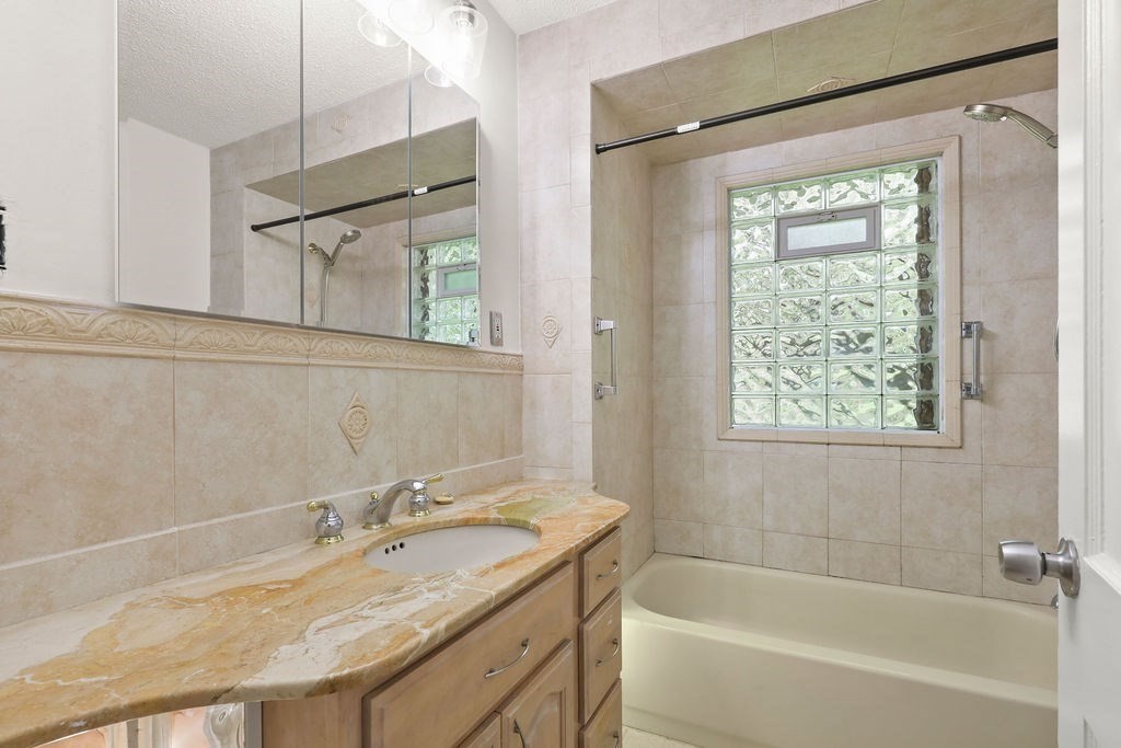 101 Ashley Island Rd, Fairhaven