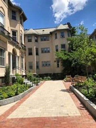 1619 Massachusetts Ave, Harvard Square