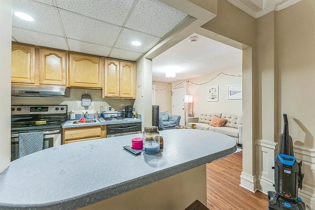 466 Commonwealth Ave, Back Bay