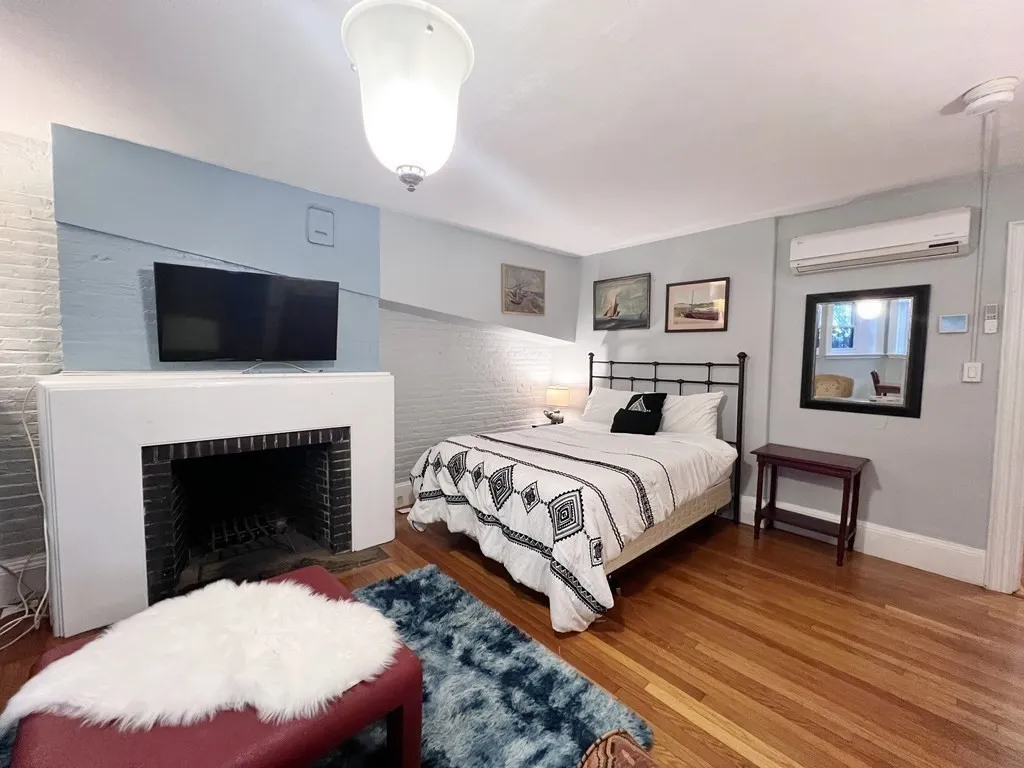 86 Commonwealth Ave, Back Bay