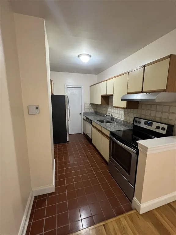 414 Massachusetts Ave, South End