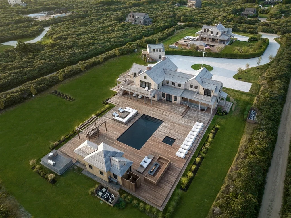 30 Devon Street   Full Compound, Nantucket