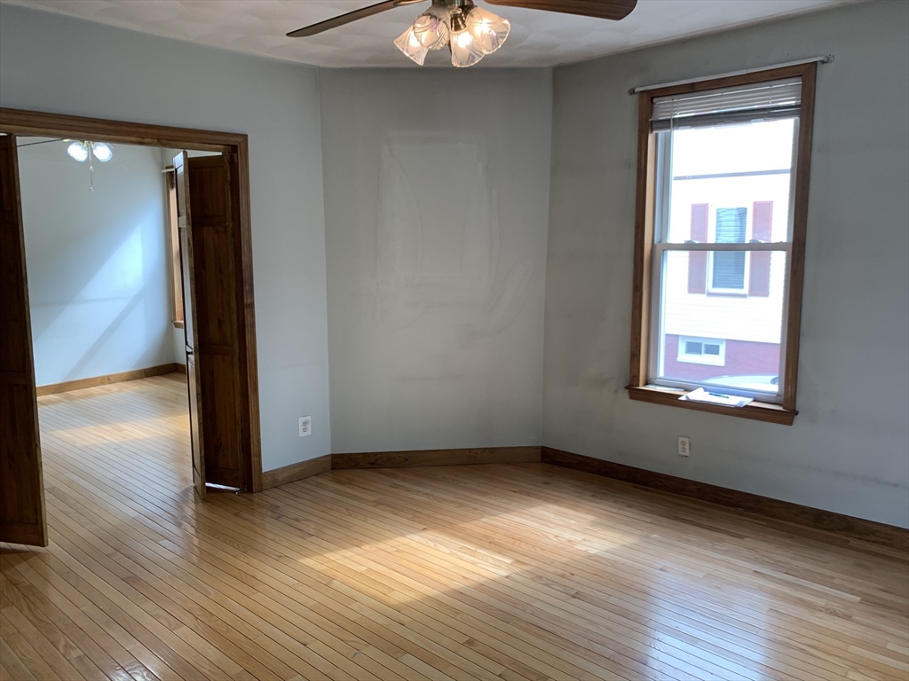 686 East 7th St, South Boston