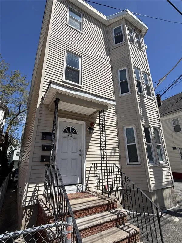 15 Bonair St, East Somerville