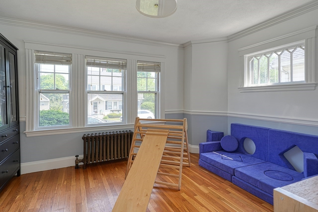 85 Roosevelt Rd, Medford