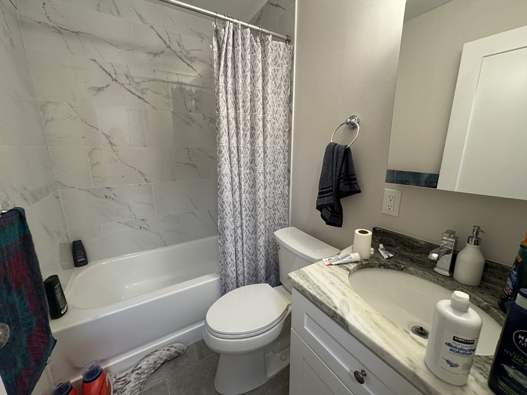 44 Washington St, Longwood