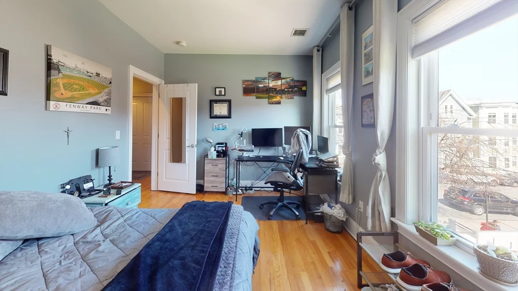 735 East 3rd, South Boston