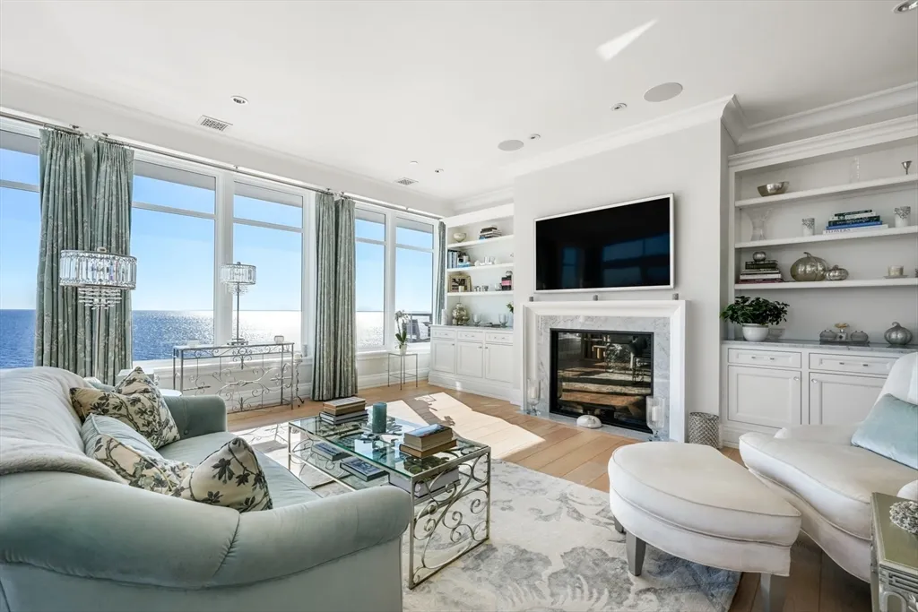 35 Littles Point Rd, Swampscott