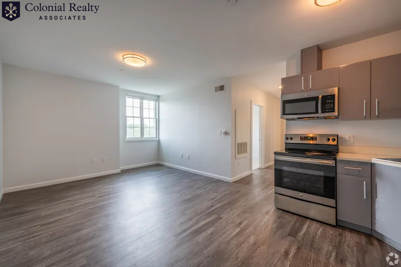1505 Commonwealth Ave, Brighton