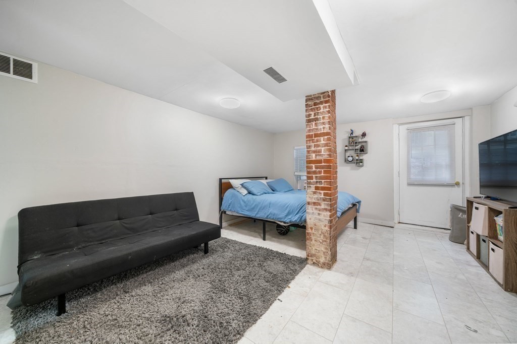 77 Webster St, East Boston