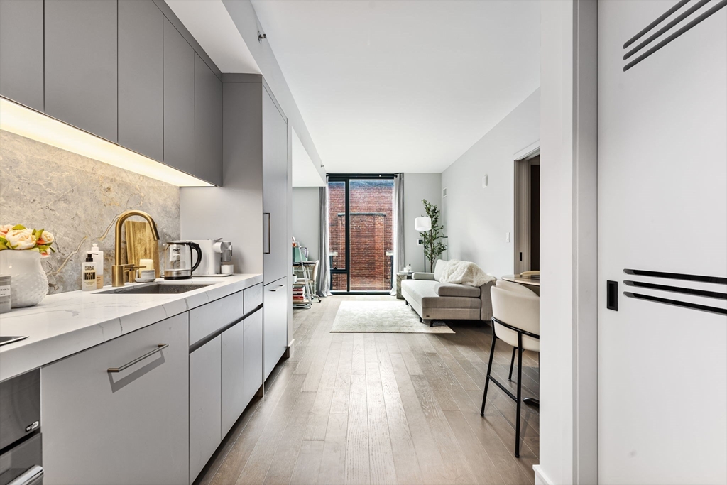 55 Lagrange, Downtown