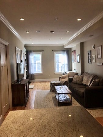 252 Gold St, South Boston