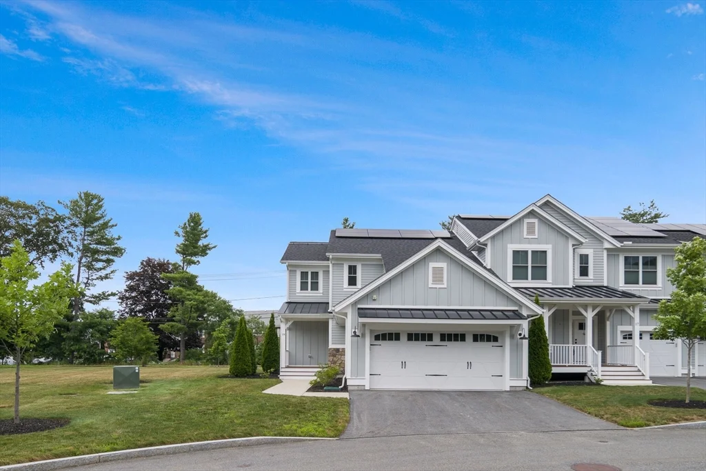 19 Lily Pond Ln, Lexington