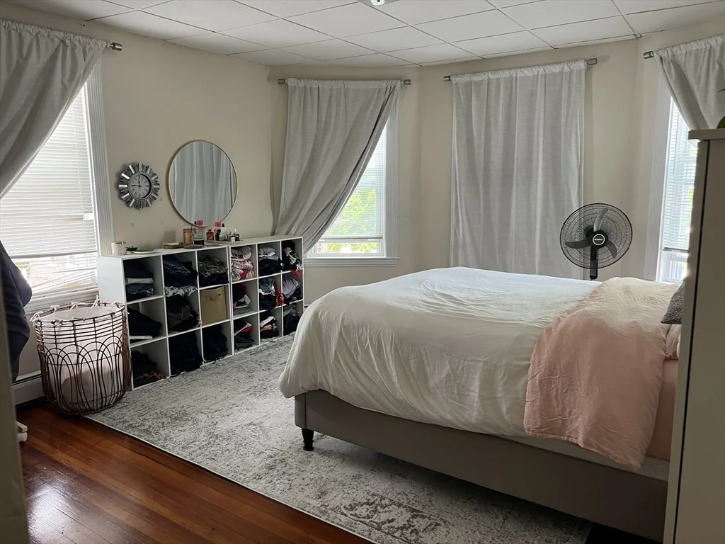 100 Quincy Ave, Winthrop