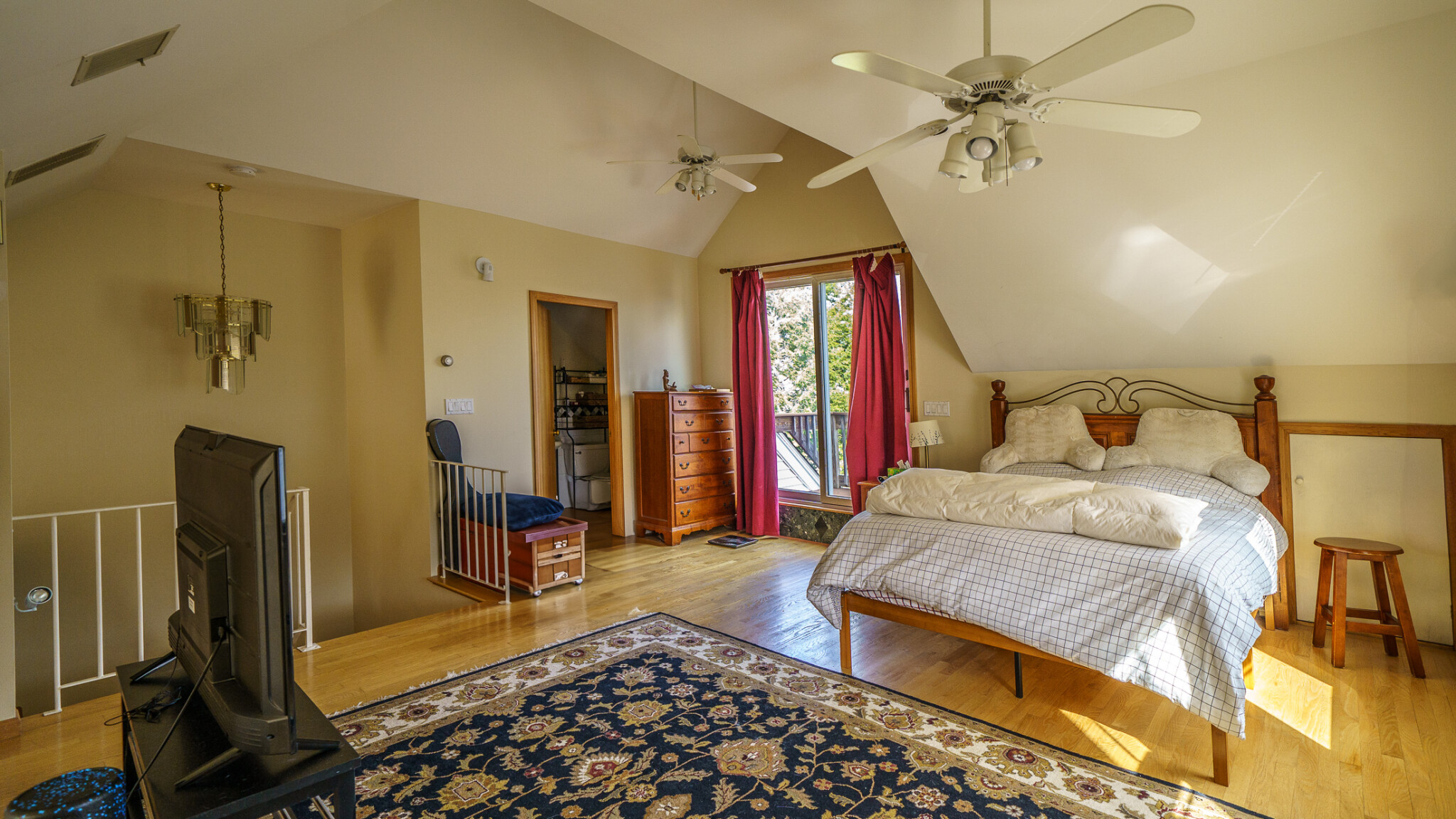 16 Central Ave, Newtonville