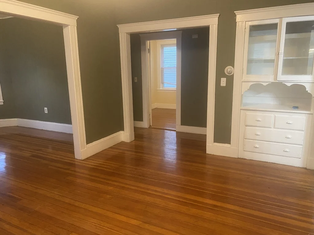 242 Hyde Park Ave, Jamaica Plain