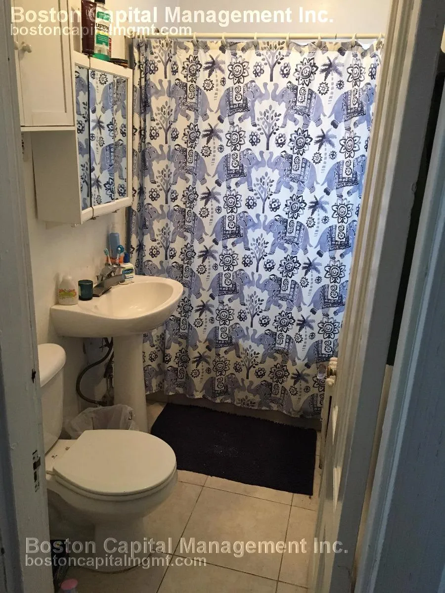 76 Linden St, Brighton