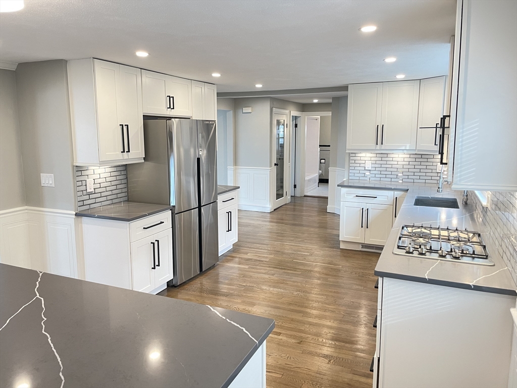 85 Regatta Rd, North Weymouth