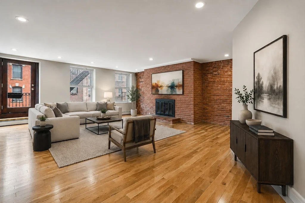 122 Fulton St, North End