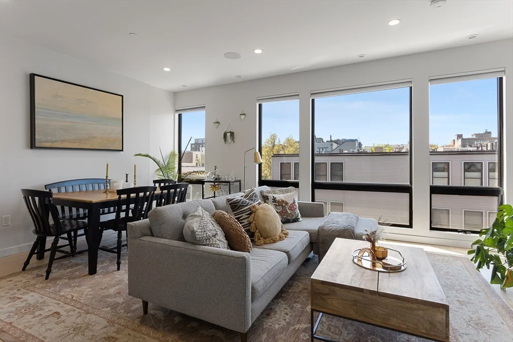 340 W 2nd St, South Boston