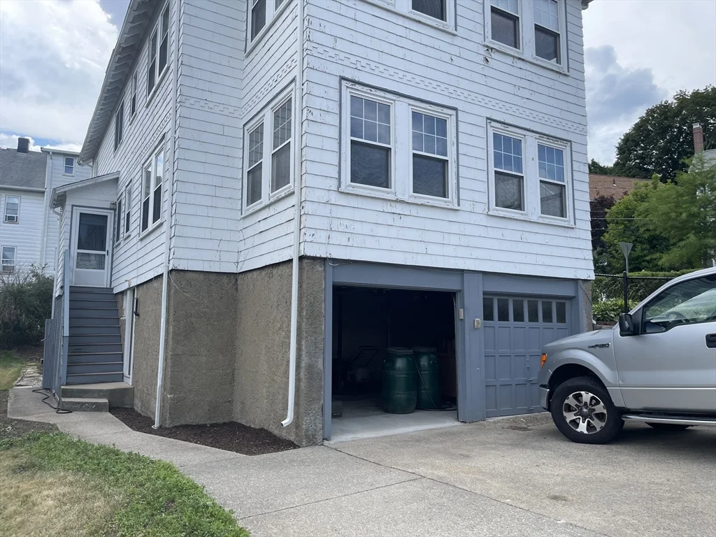 17 Edgecliff, Watertown