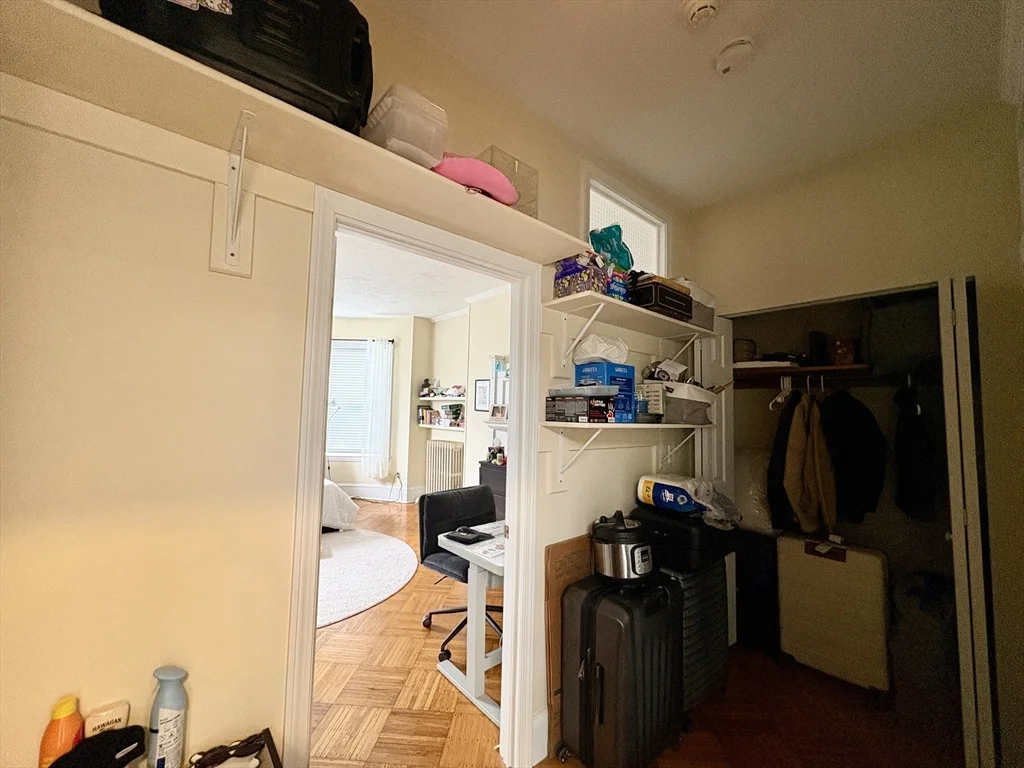 914 Beacon St, Fenway