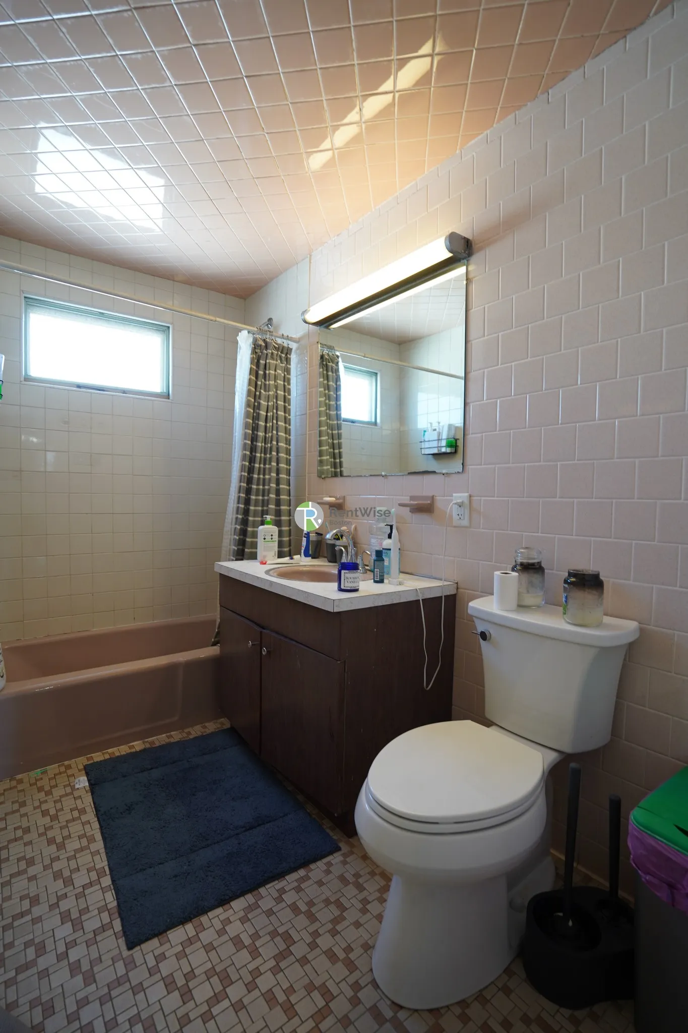 52 Pearson Rd, Tufts