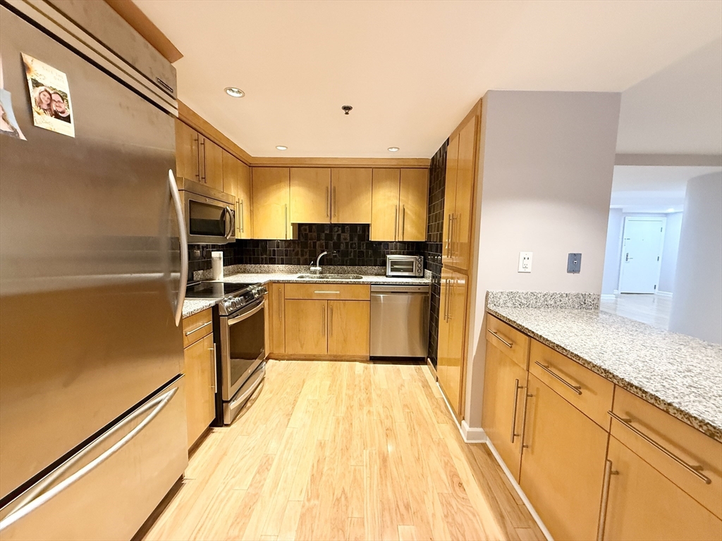 165 Tremont St, Midtown